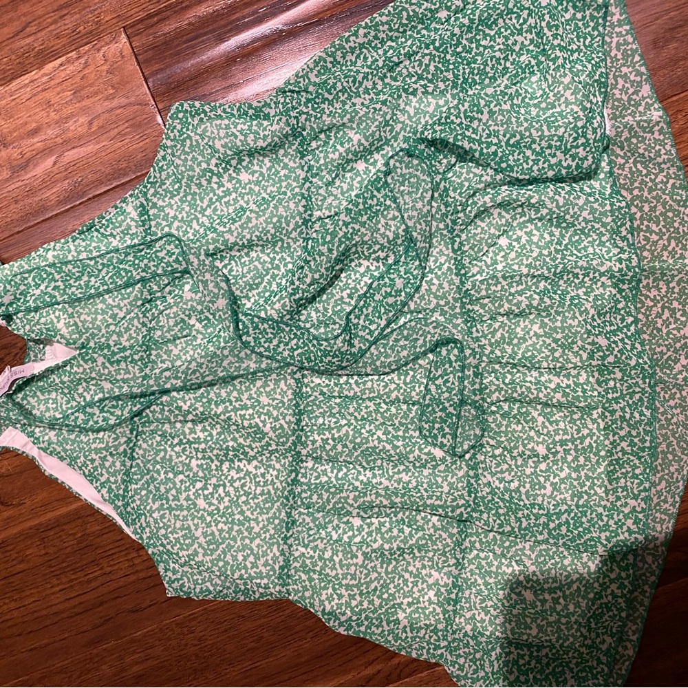 Green Patterned Top - Picture 7 of 7